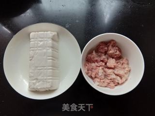肉酱内脂豆腐的做法步骤：1