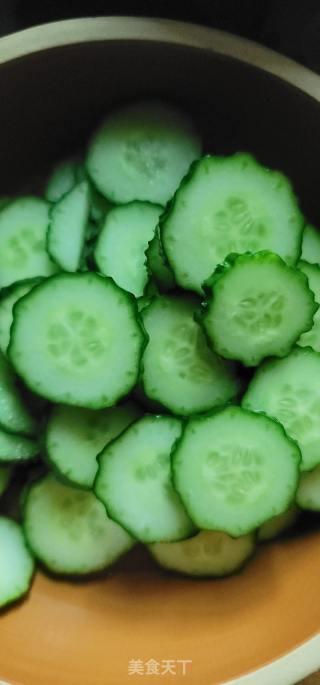 牛肉炒青瓜片的做法步骤：3