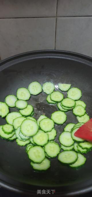 牛肉炒青瓜片的做法步骤：6