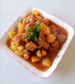 土豆烧排骨的做法