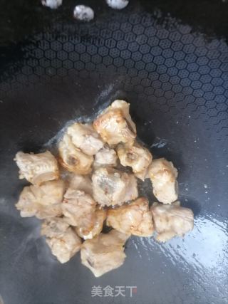 土豆烧排骨的做法步骤：4