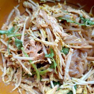 粉条白菜拌鸡胸肉的做法步骤：19
