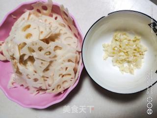 凉拌藕片的做法步骤：1