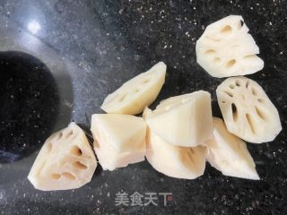 莲藕汤的做法步骤：1