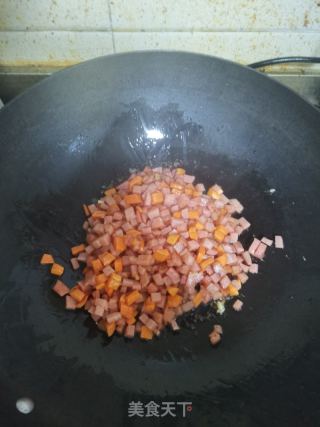火腿鸡蛋炒饭的做法步骤：4