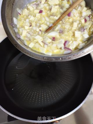 白菜洋葱豆腐粒煎蛋的做法步骤：8