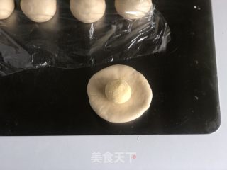花朵椰蓉面包的做法步骤：7