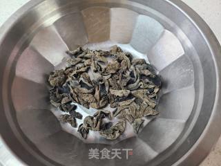 莴笋干炒肉丝的做法步骤：5
