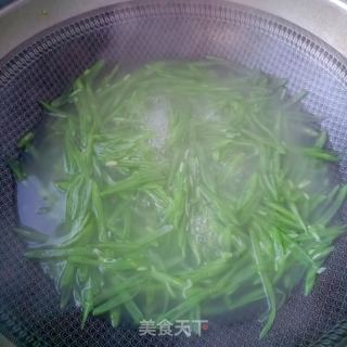 芸豆丝拌鸡胸肉的做法步骤：8