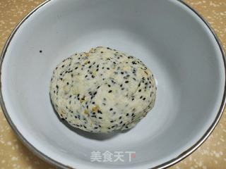 核桃芝麻苏打饼干的做法步骤：8