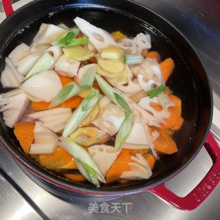 黄玉米莲藕排骨汤的做法步骤：8