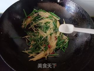 韭菜炒土豆丝的做法步骤：6