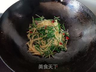 韭菜炒土豆丝的做法步骤：7