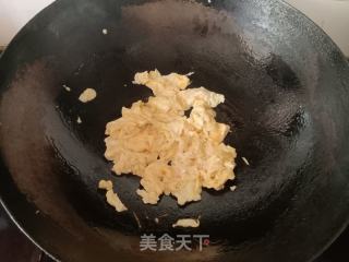 芹菜木耳炒鸡蛋的做法步骤：3