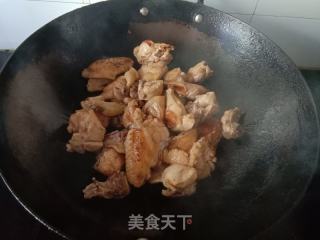 莲子烧鸡的做法步骤：2