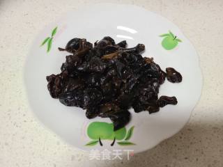 萝卜木耳炒肉丝的做法步骤：2