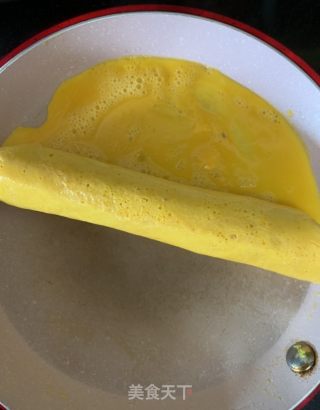 香腸肉松雙色雞蛋卷的做法步骤：5