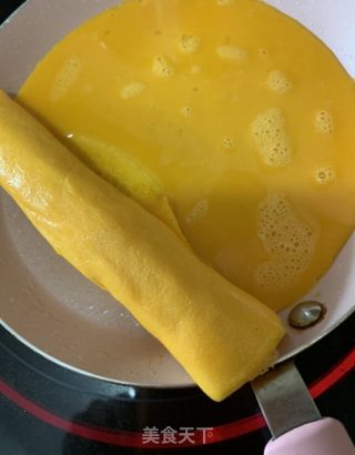 香腸肉松雙色雞蛋卷的做法步骤：6