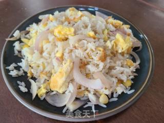 洋葱鸡蛋炒米的做法