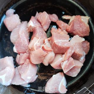 墨鱼双莲瘦肉汤的做法步骤：3