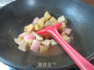 冻豆腐炖红皮萝卜的做法步骤：10