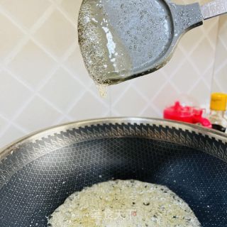 不需要用油做的 | 反沙核桃仁的做法步骤：6
