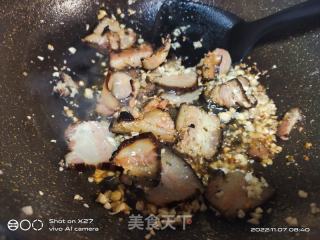 荷兰豆炒腊肉的做法步骤：5