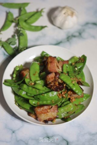 荷兰豆炒腊肉的做法步骤：9