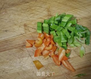 烧肉炒鸡腿菇的做法步骤：9