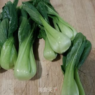鸡腿菇炒油菜心的做法步骤：7