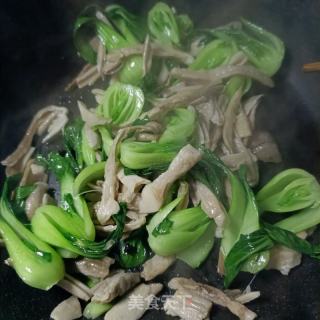 鸡腿菇炒油菜心的做法步骤：11