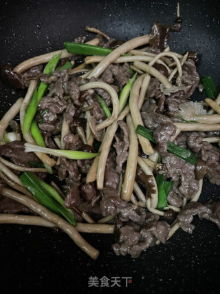 茶树菇炒牛肉的做法步骤：10
