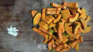 清炒南瓜片的做法步骤：1