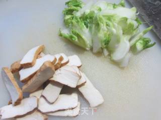 香干炒儿菜的做法步骤：2