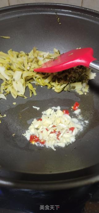 牛肉炒酸菜的做法步骤：7