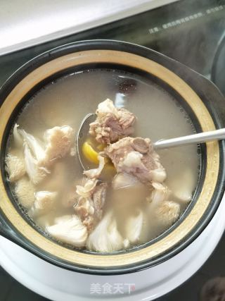 猴头菇板粟排骨汤的做法步骤：6