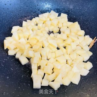 超级下饭菜的 | 黑椒牛肉粒炖土豆粒的做法步骤：6
