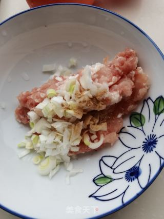 蒸萝卜丸子的做法步骤：1