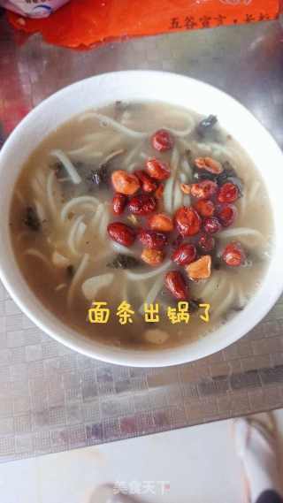 芝麻叶面条的做法