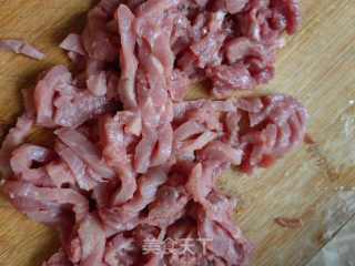 青红脆爽炒牛肉的做法步骤：1