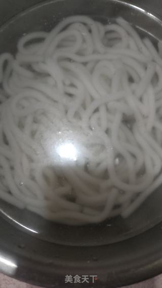 家常炒土豆粉的做法步骤：3