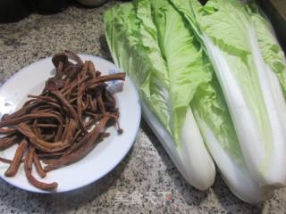 茶树菇炒五号菜的做法步骤：1