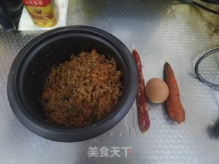 腊肠炒饭的做法步骤：1