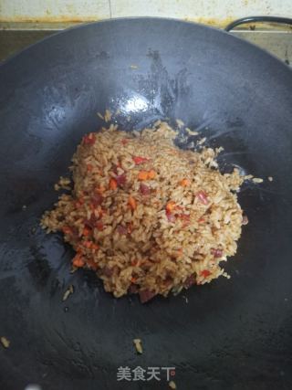 腊肠炒饭的做法步骤：6