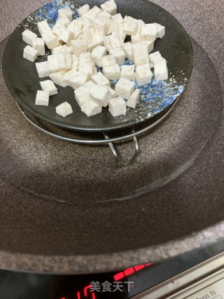 椰香芋頭腐竹雞蛋糖水的做法步骤：2