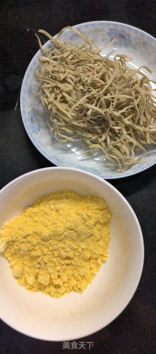 杂面玉米粥的做法步骤：1