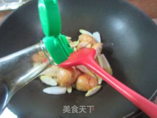 油面筋炒野山笋的做法步骤：7