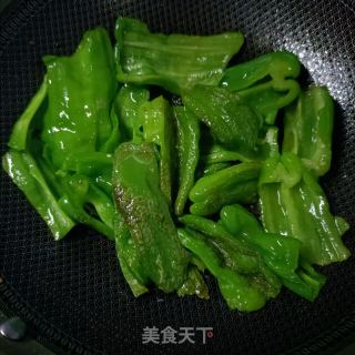猪肉炒薄皮辣椒的做法步骤：8