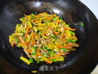 南瓜肉丝手抓饼的做法步骤：5