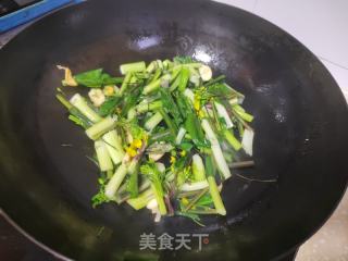 香菇炒红菜苔的做法步骤：4
